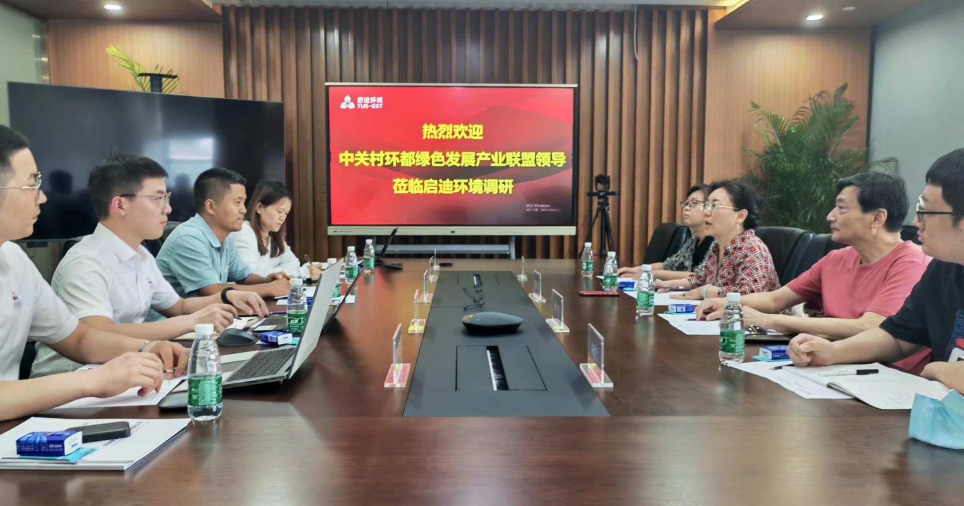 default.jpg default.jpg